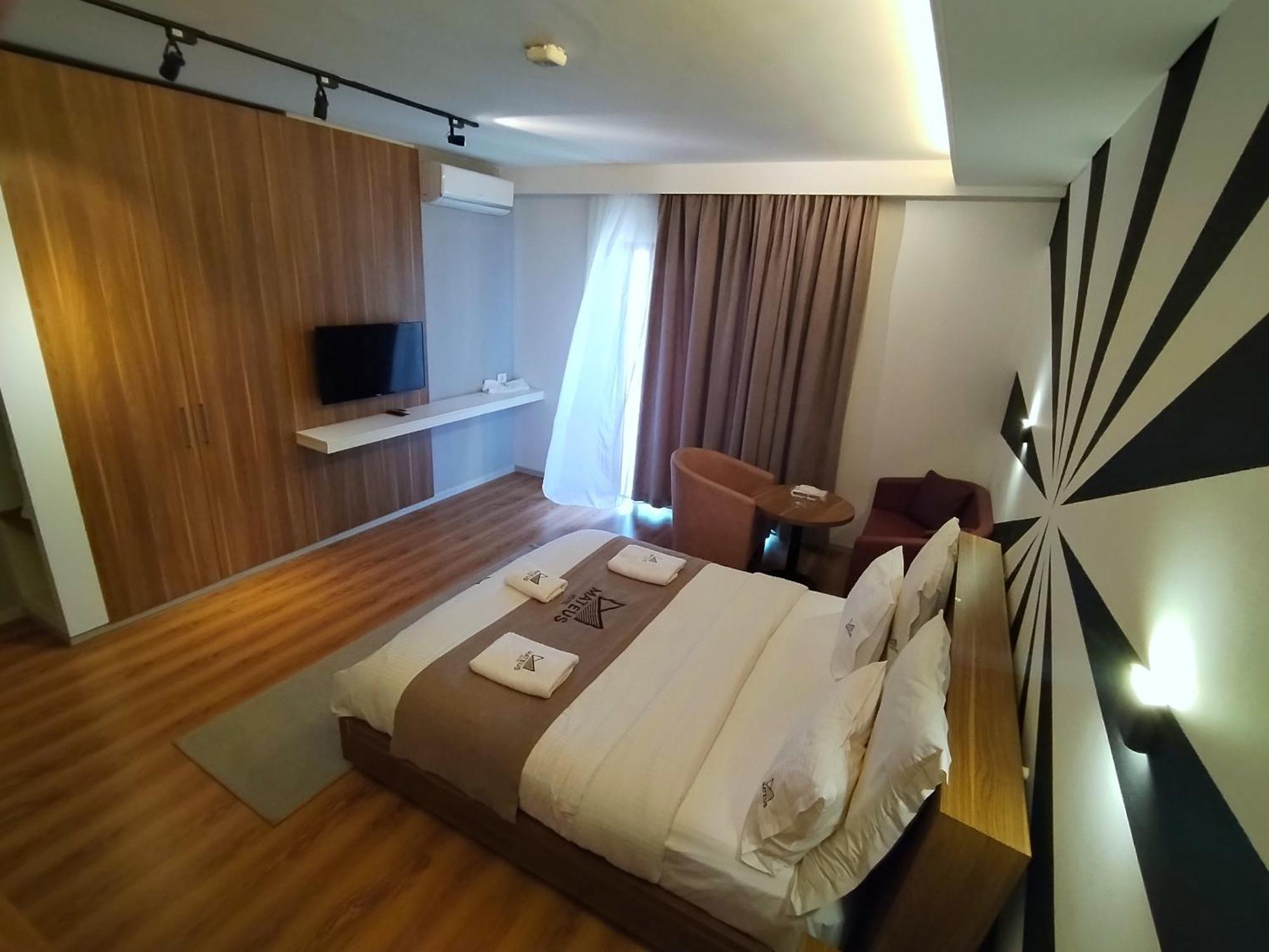 Mateus Hotel & Pool Jounieh Exterior photo