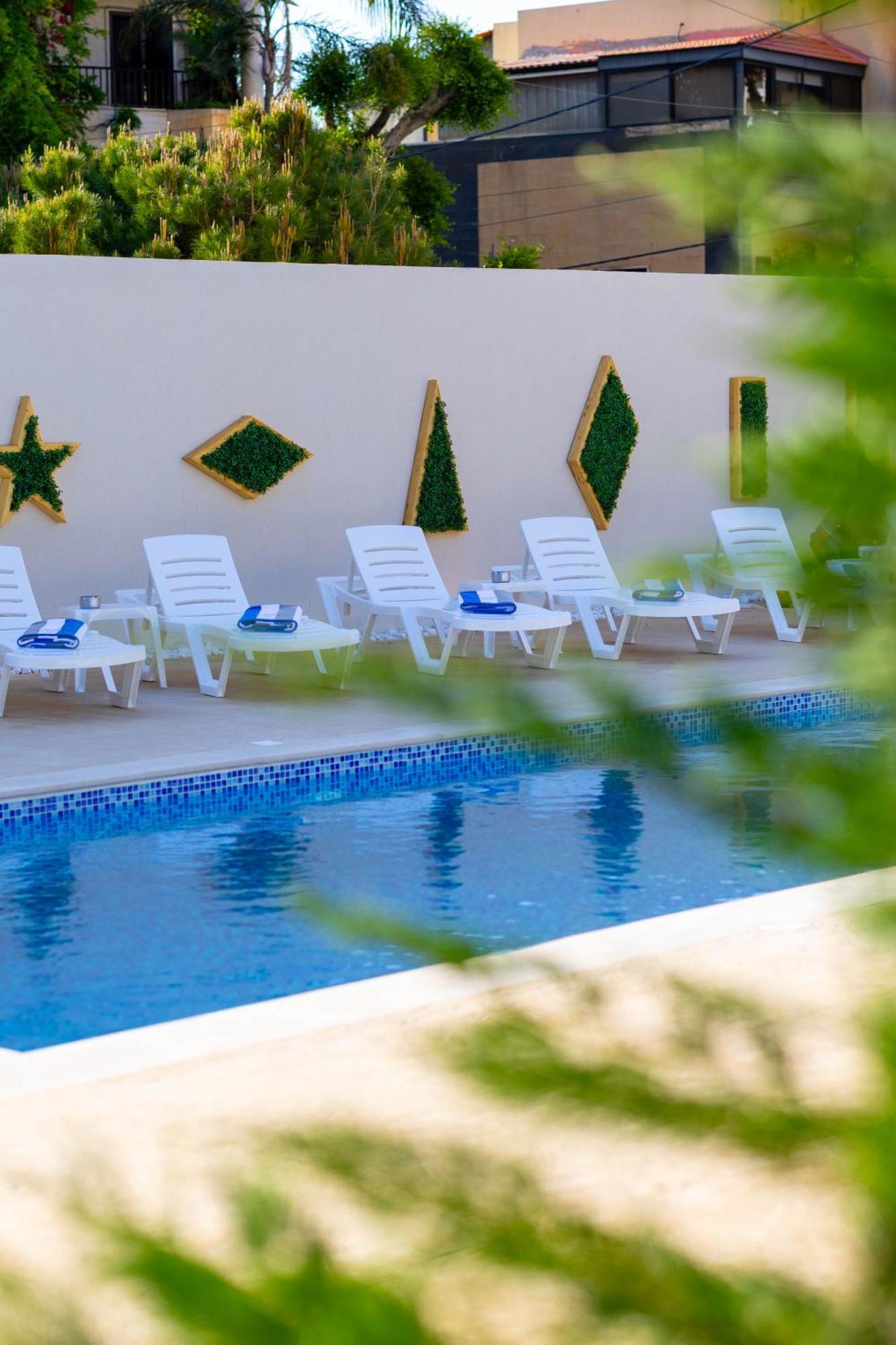 Mateus Hotel & Pool Jounieh Exterior photo