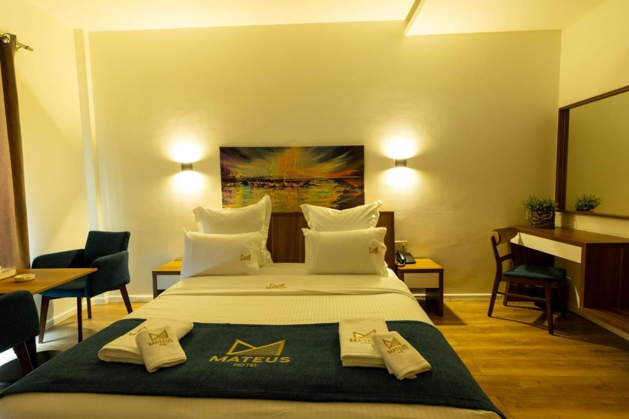Mateus Hotel & Pool Jounieh Exterior photo