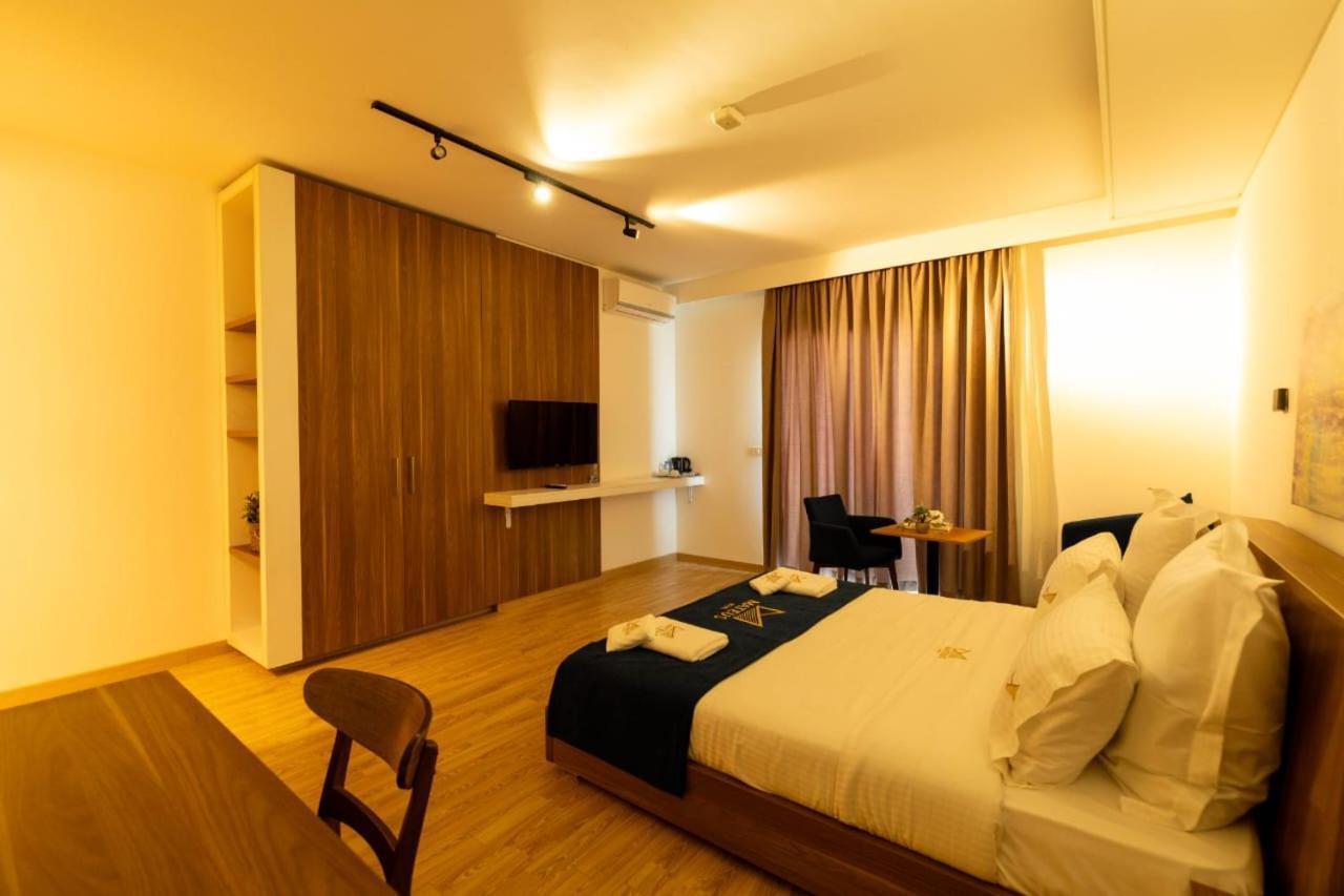 Mateus Hotel & Pool Jounieh Exterior photo